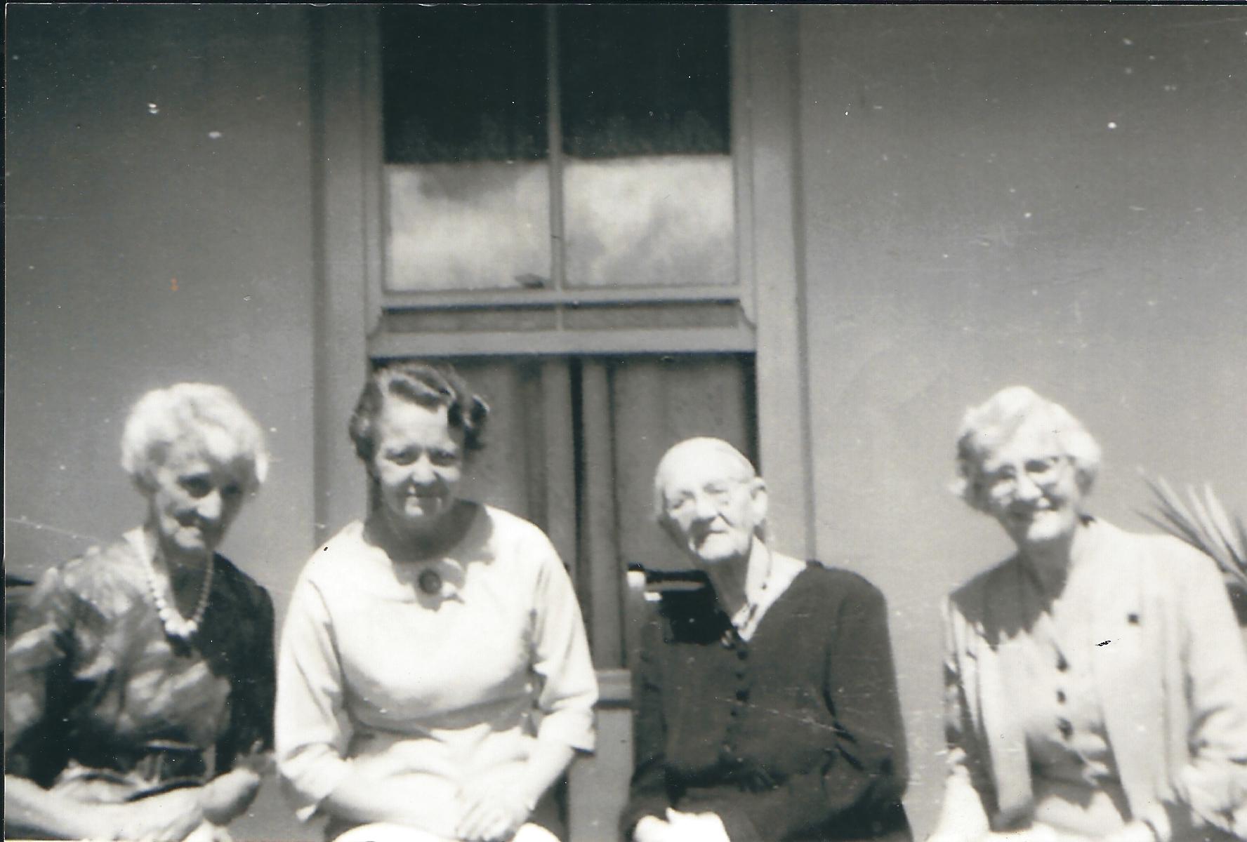 Nene, Mariekie, Drienie en Hettie